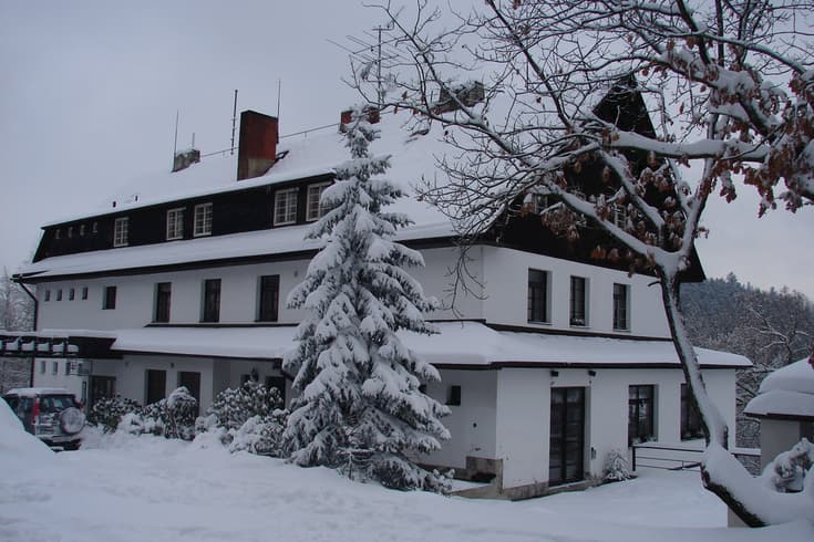 Hotel Hrazany im Winter