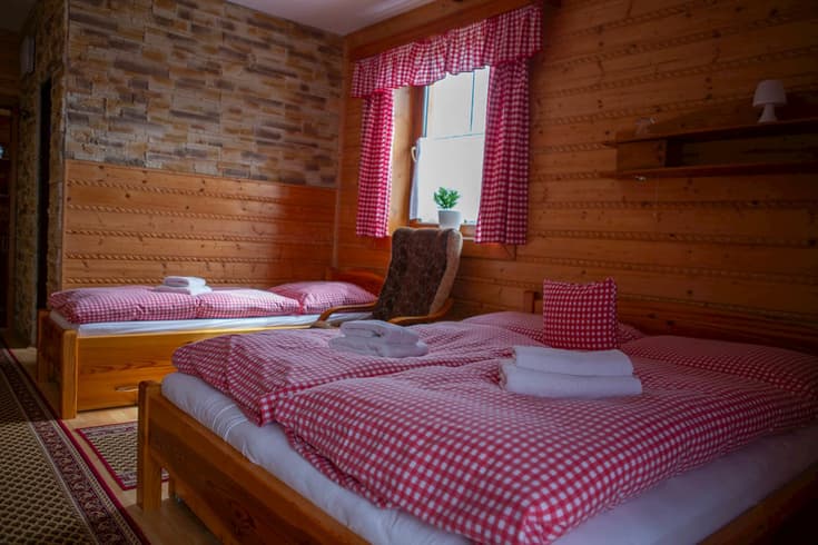 Štvorlôžková izba s balkónom Čtyřlůžkový pokoj - Penzion Havran