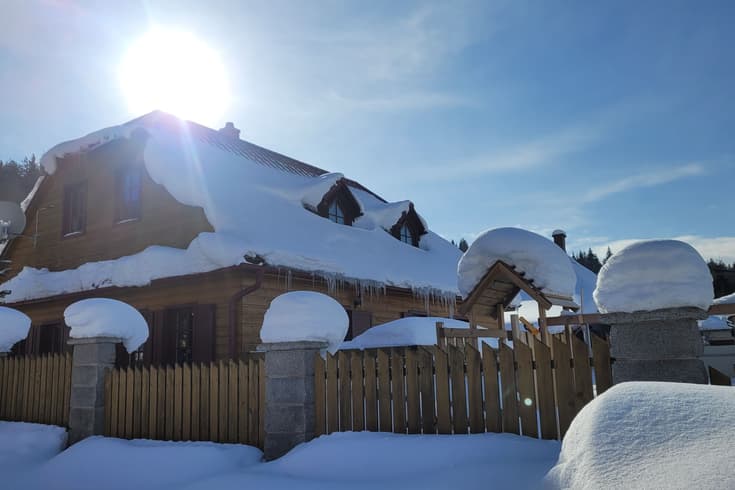 Chalupa Alžbetka vo Važci im Winter