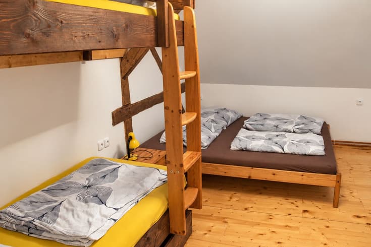 Čtyřlůžkový pokoj s palandou  - Chalupa Škola