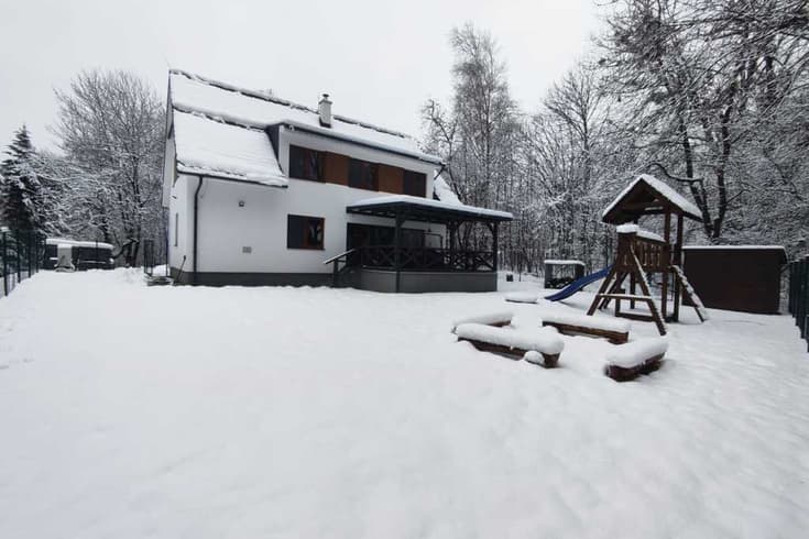 Chata Barborka pod Sitnom v zime