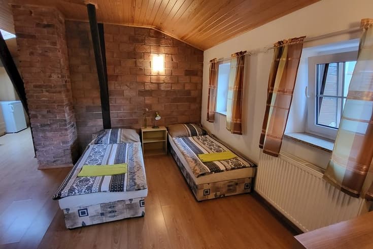 Třílůžkový pokoj Vodárna Štvorlôžková izba - Penzión U Čápa