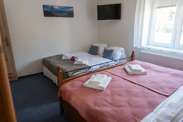 Čtyřlůžkový pokoj Čtyřlůžkový pokoj s 2 přistýlkami - Homestay Mikulov