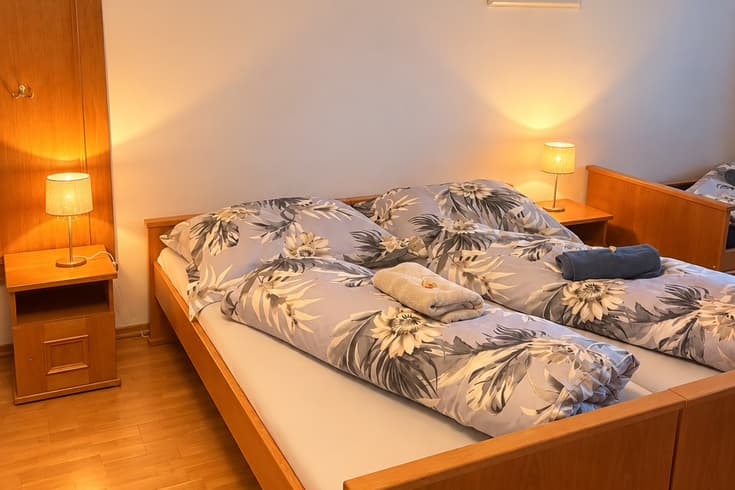 Izba č. 1 s krbom Trojlôžková izba - Villa Bella