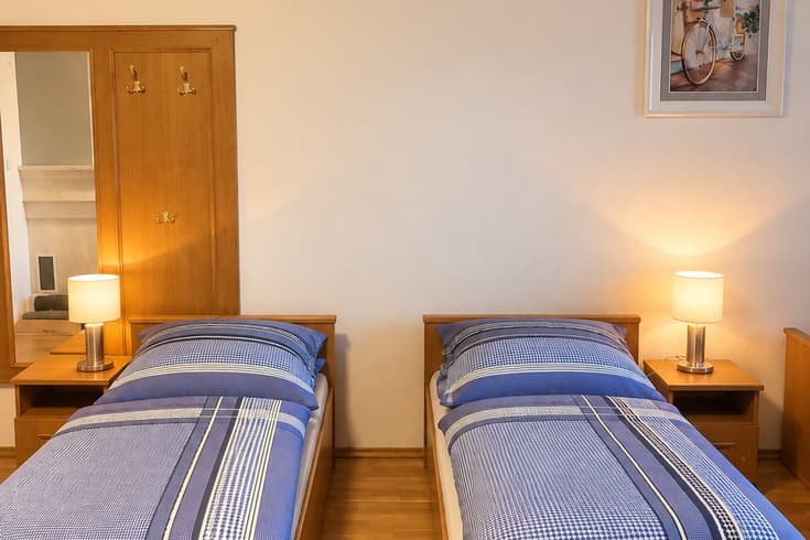 Izba č. 1 s krbom Trojlôžková izba - Villa Bella