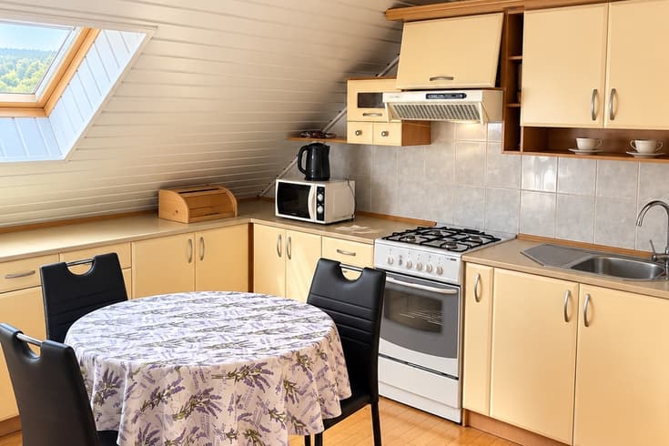 Izba č. 4 s balkónom a kuchynským kútikom Dvojlôžková izba - Villa Bella