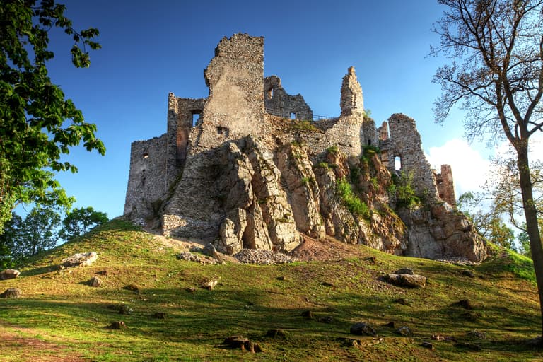 Zrúcaniny na Slovensku