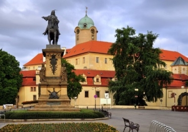 Sadská 2