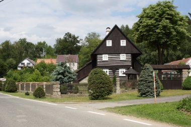Tuhaň (okres Česká Lípa) 1