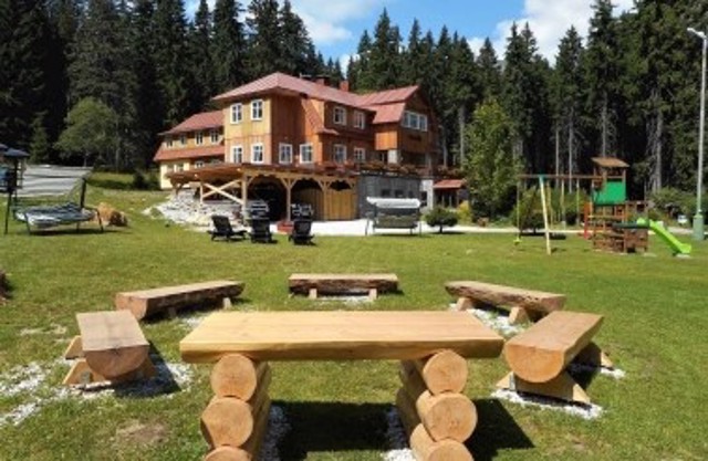 Chaty na oslavy 1