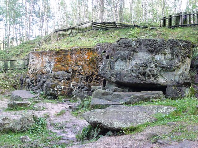 Hřibojedy 1
